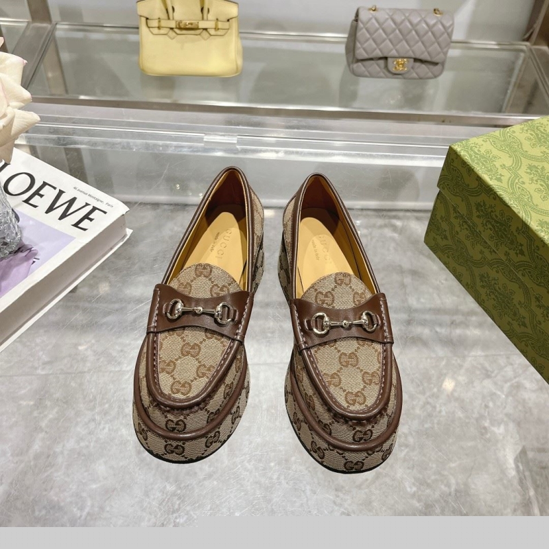 G*u*i leather shoes